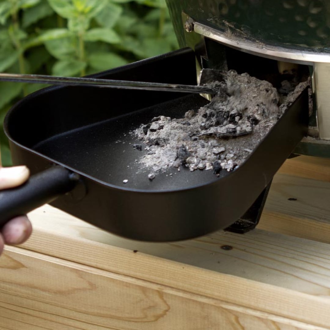 Lopatka na popel Big Green Egg